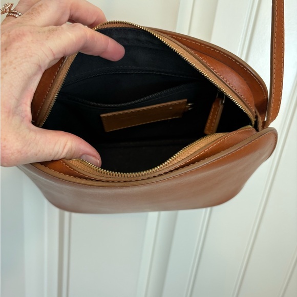 Sézane Victor Heritage smooth leather brown crossbody - Picture 8 of 16